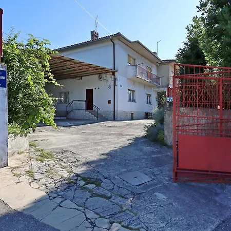 With Parking Space - 24866 Lägenhet Rijeka